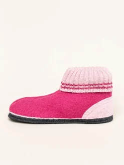 AL Oetz in pink><noscript><img width=