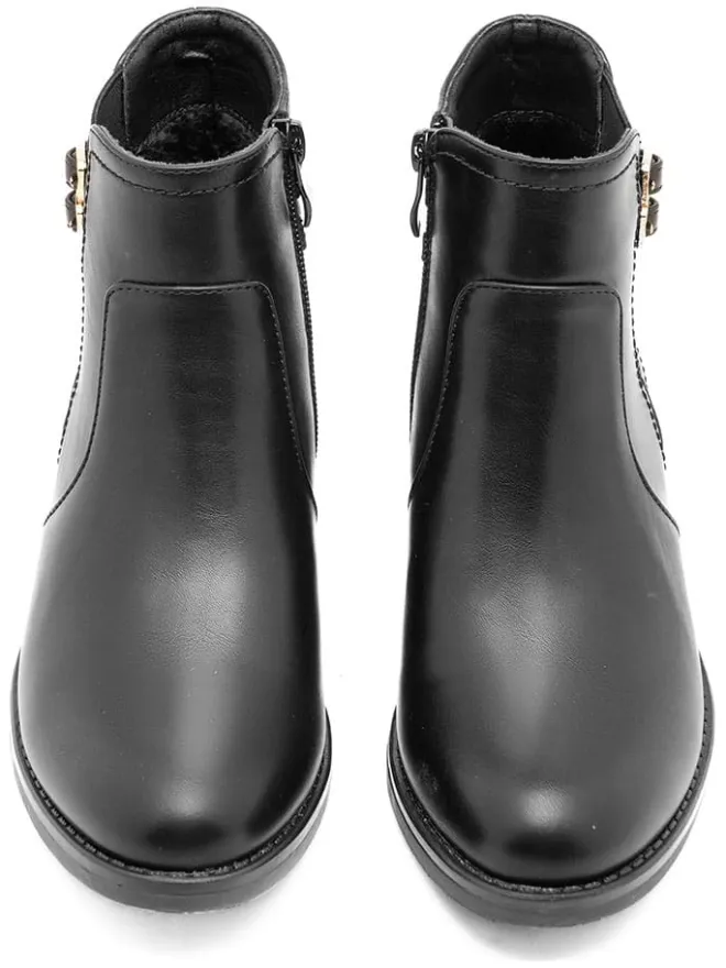 Ankle-Boots in Schwarz>C'M New