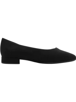 Ballerina in BLACK><noscript><img width=