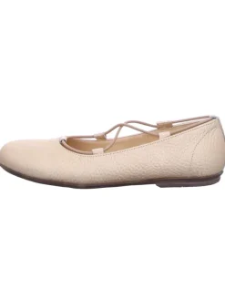 Ballerina in gold><noscript><img width=