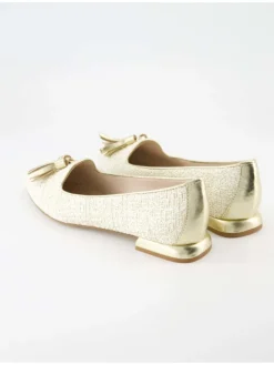 Ballerinas in Beige><noscript><img width=