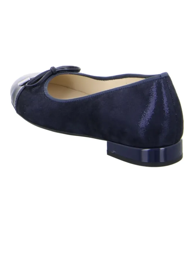 Ballerinas in Blau>ara Hot