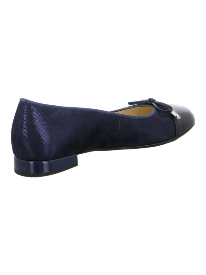 Ballerinas in Blau>ara Hot