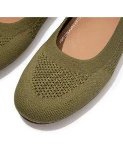 Ballerinas in Khaki><noscript><img width=