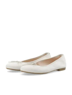 Ballerinas in Off White><noscript><img width=