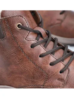 Boots in Braun><noscript><img width=