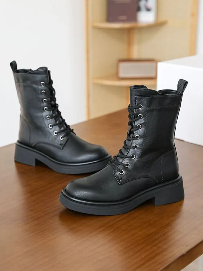 Boots in Schwarz>Sixth Sens Outlet