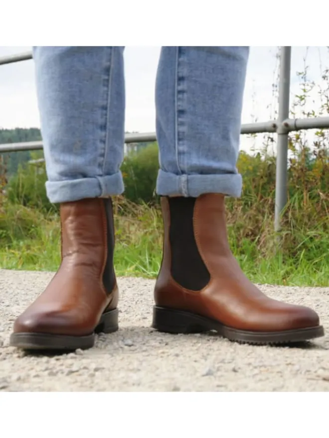 Chelsea Boots in Brown/Brown>palado New