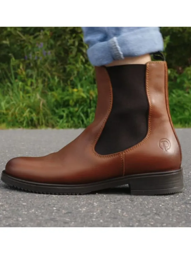 Chelsea Boots in Brown/Brown>palado New
