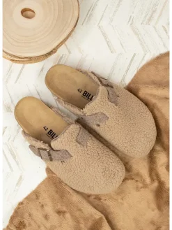 Clogs in Beige>billowy Hot