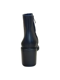 Klassische Stiefeletten in Schwarz><noscript><img width=