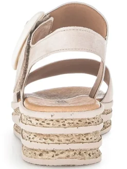 Leder-Keilsandaletten in Beige><noscript><img width=