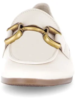 Leder-Mokassins in Creme><noscript><img width=