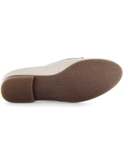 Leder-Mokassins in Creme><noscript><img width=