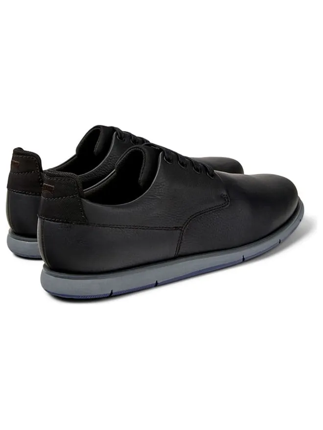Leder-Schnürschuhe in Schwarz>Camper