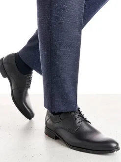 Leder-Schnürschuhe 