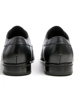 Leder-Schnürschuhe 