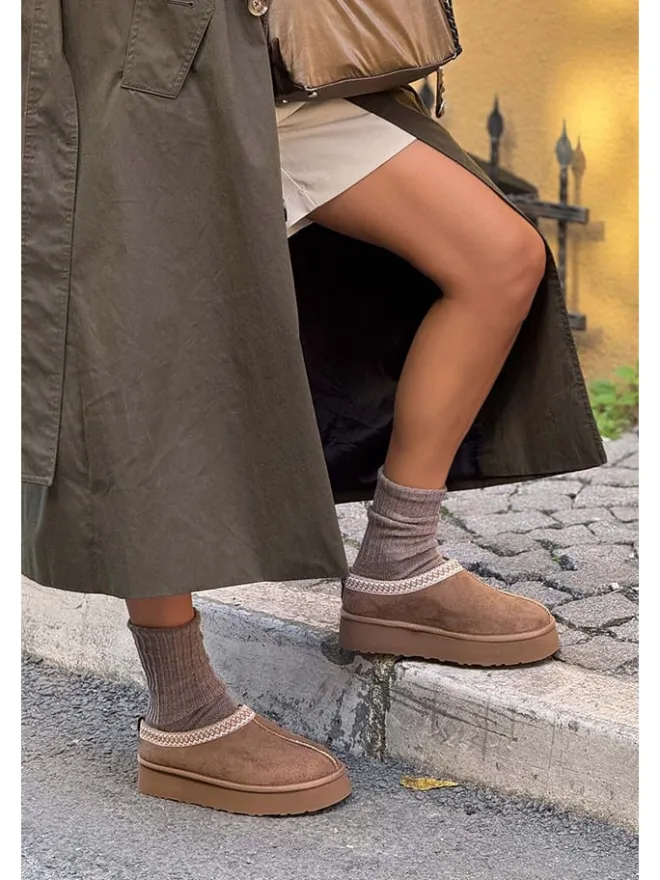 Leder-Slipper in Braun>trendyol Sale