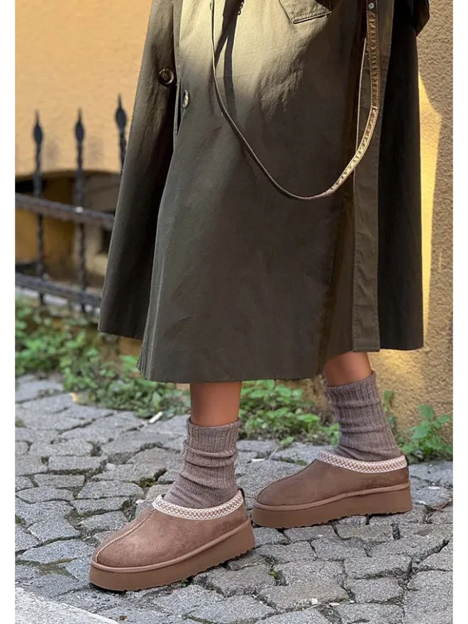 Leder-Slipper in Braun>trendyol Sale
