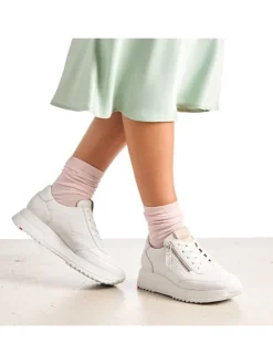 Leder-Sneakers in Weiß><noscript><img width=