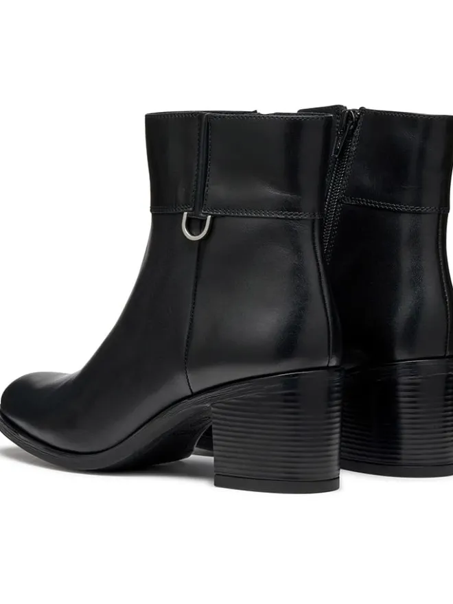 Geox Stiefeletten^Leder-Stiefeletten "New Ashell" in Schwarz