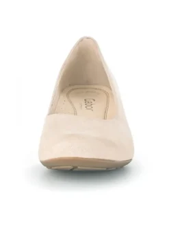 Pumps in Beige><noscript><img width=