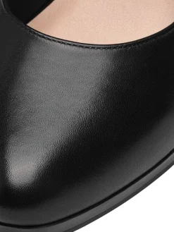 Pumps in BLACK><noscript><img width=