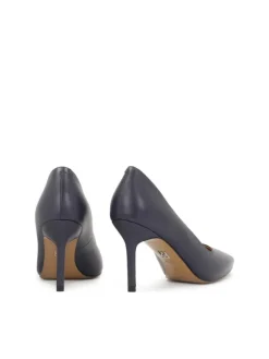 Pumps in Dunkelblau><noscript><img width=