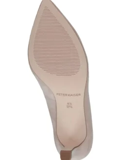 Pumps in Sand><noscript><img width=