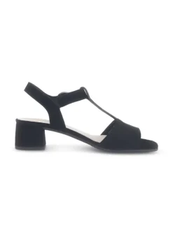 Riemchensandalen in schwarz><noscript><img width=