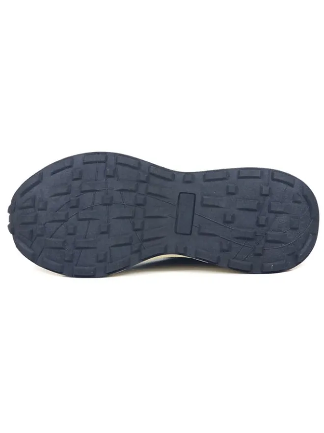 Sneakers "Explorer" in Schwarz>GAP Clearance