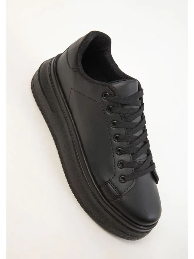 trendyol Sneakers^Sneakers in Schwarz