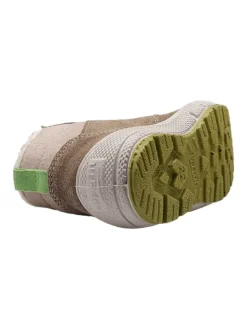 Stiefel in Oliv><noscript><img width=