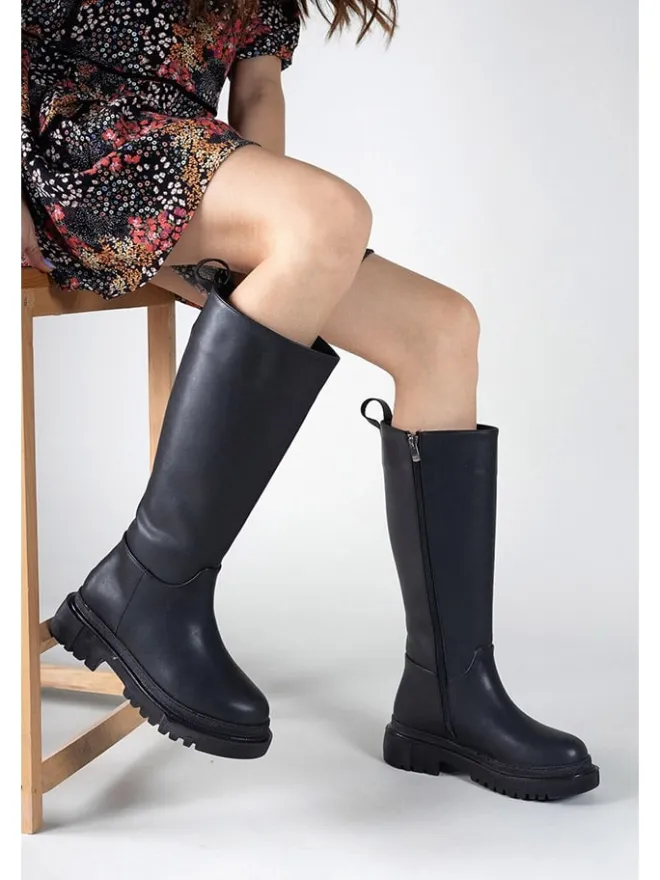 trendyol Stiefel & Boots^Stiefel in Schwarz
