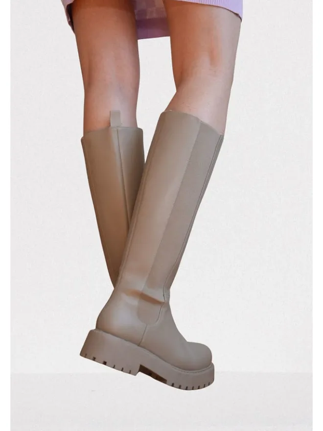 Stiefel in Taupe>Monki Clearance