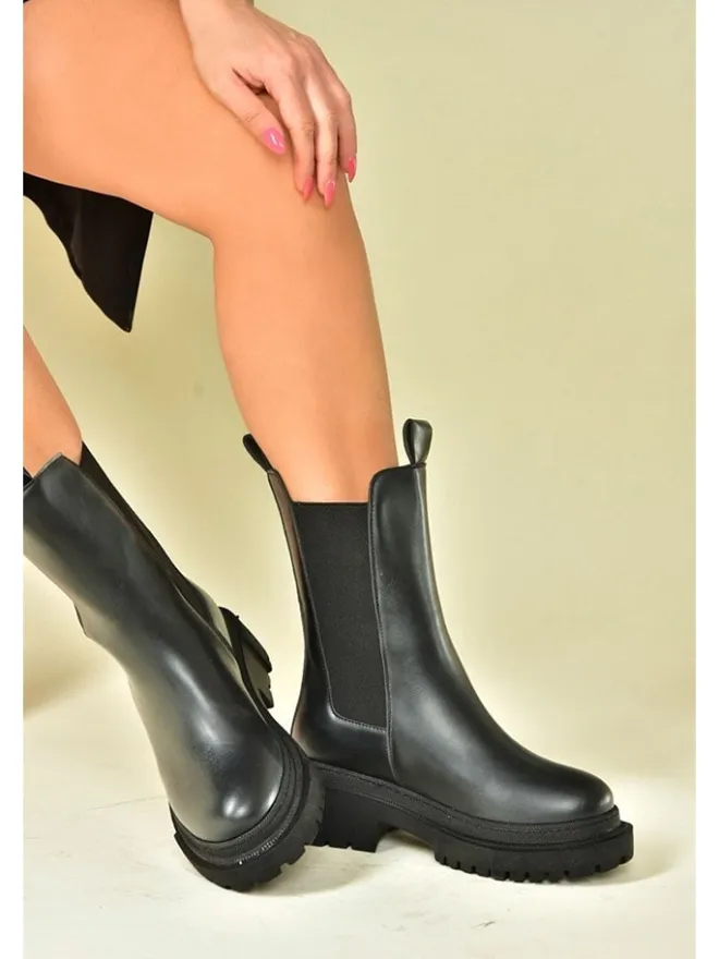 Stiefeletten in Schwarz>trendyol