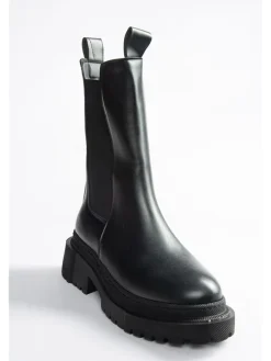 Stiefeletten in Schwarz><noscript><img width=