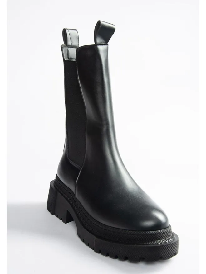 Stiefeletten in Schwarz>trendyol